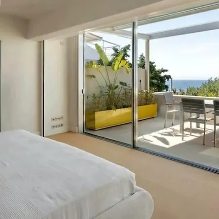 Kavouri Laguna Blue Beachfront * Athens