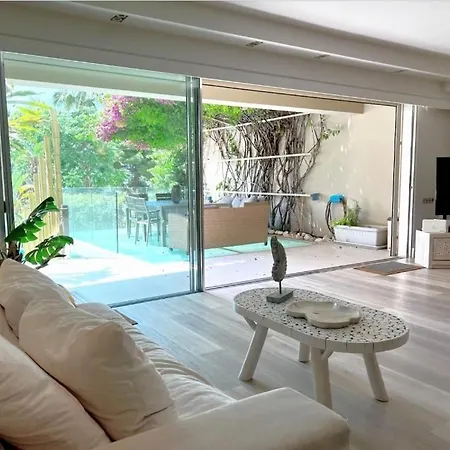 Kavouri Laguna Blue Beachfront *