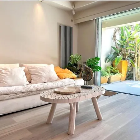 Kavouri Laguna Blue Beachfront Villa