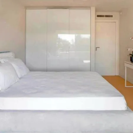 Villa Kavouri Laguna Blue Beachfront